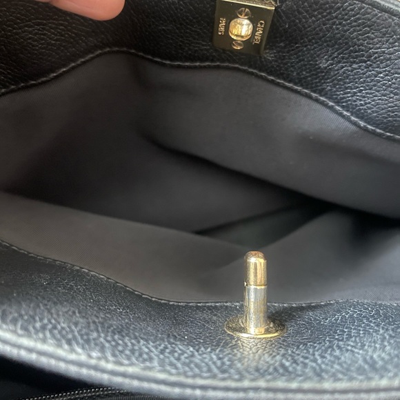 SOLD🚨🚨🚨🚨GUC Chanel Black Medium Cerf Tote - Picture 8 of 11